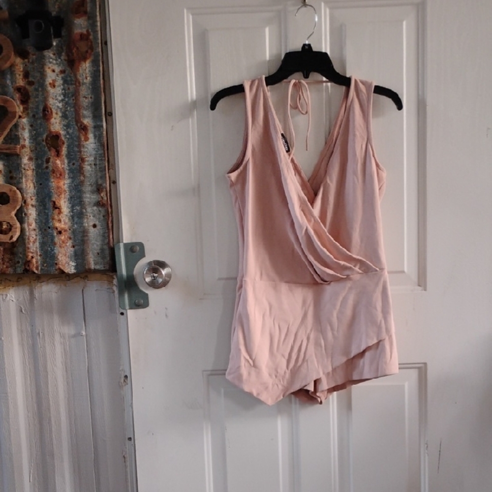 🚨B2G1 New BEBE Blush Pink Romper